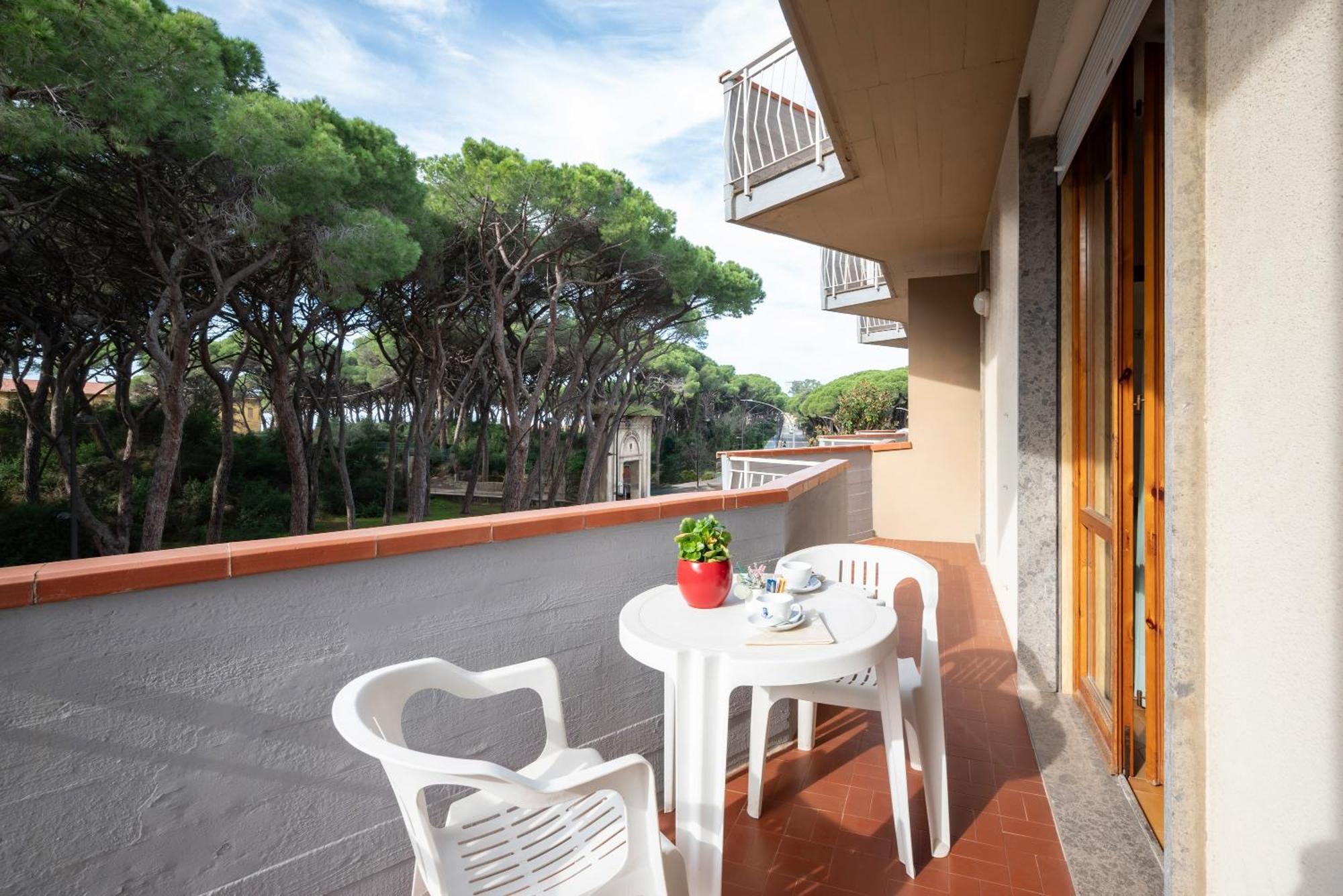 Hotel Parco Dei Pini - 100Mt Dal Mare Follonica Εξωτερικό φωτογραφία