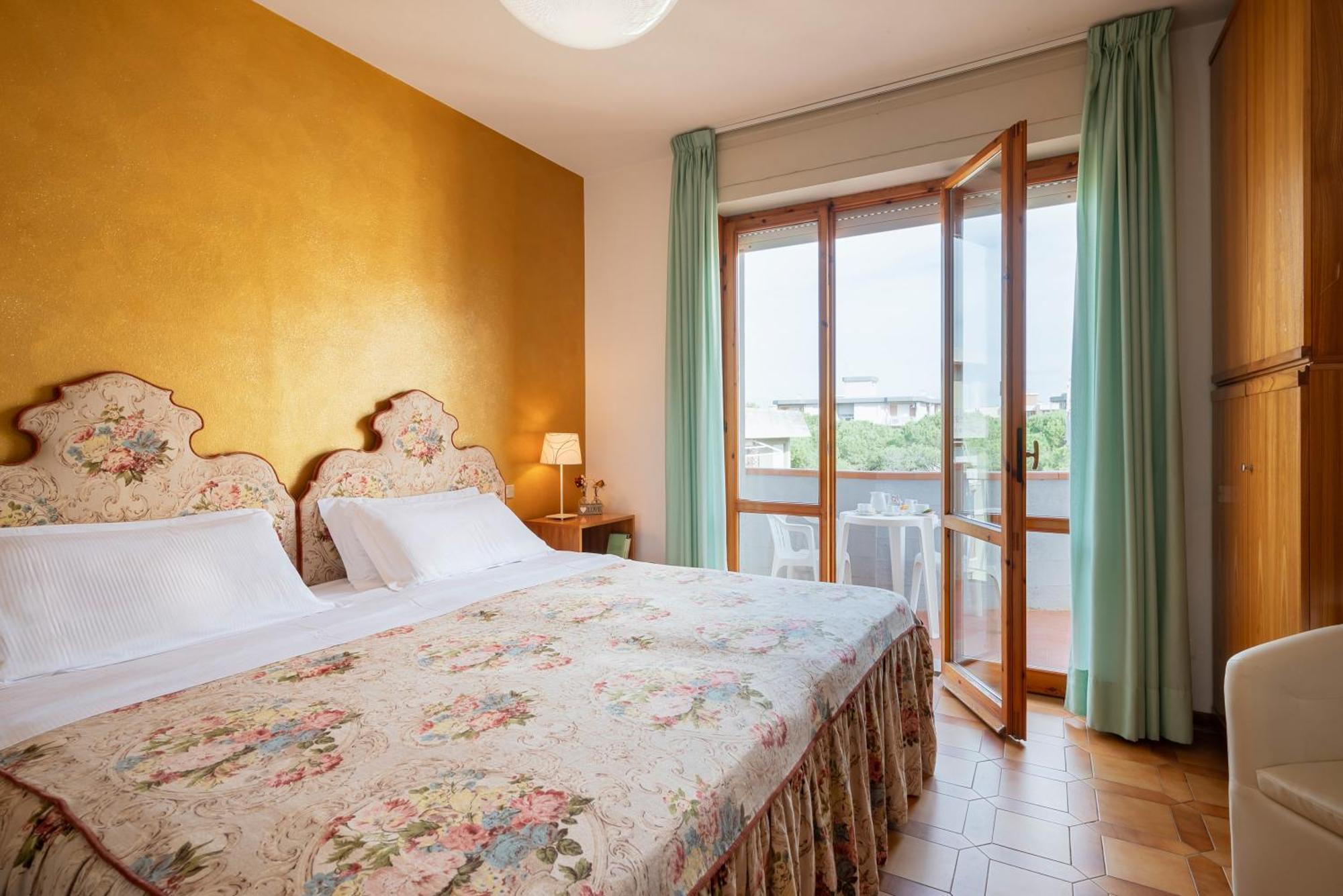 Hotel Parco Dei Pini - 100Mt Dal Mare Follonica Εξωτερικό φωτογραφία