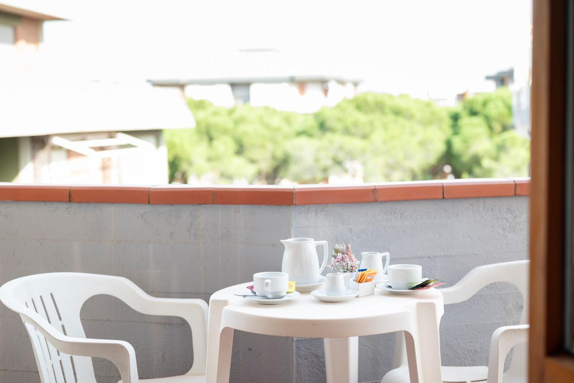Hotel Parco Dei Pini - 100Mt Dal Mare Follonica Εξωτερικό φωτογραφία