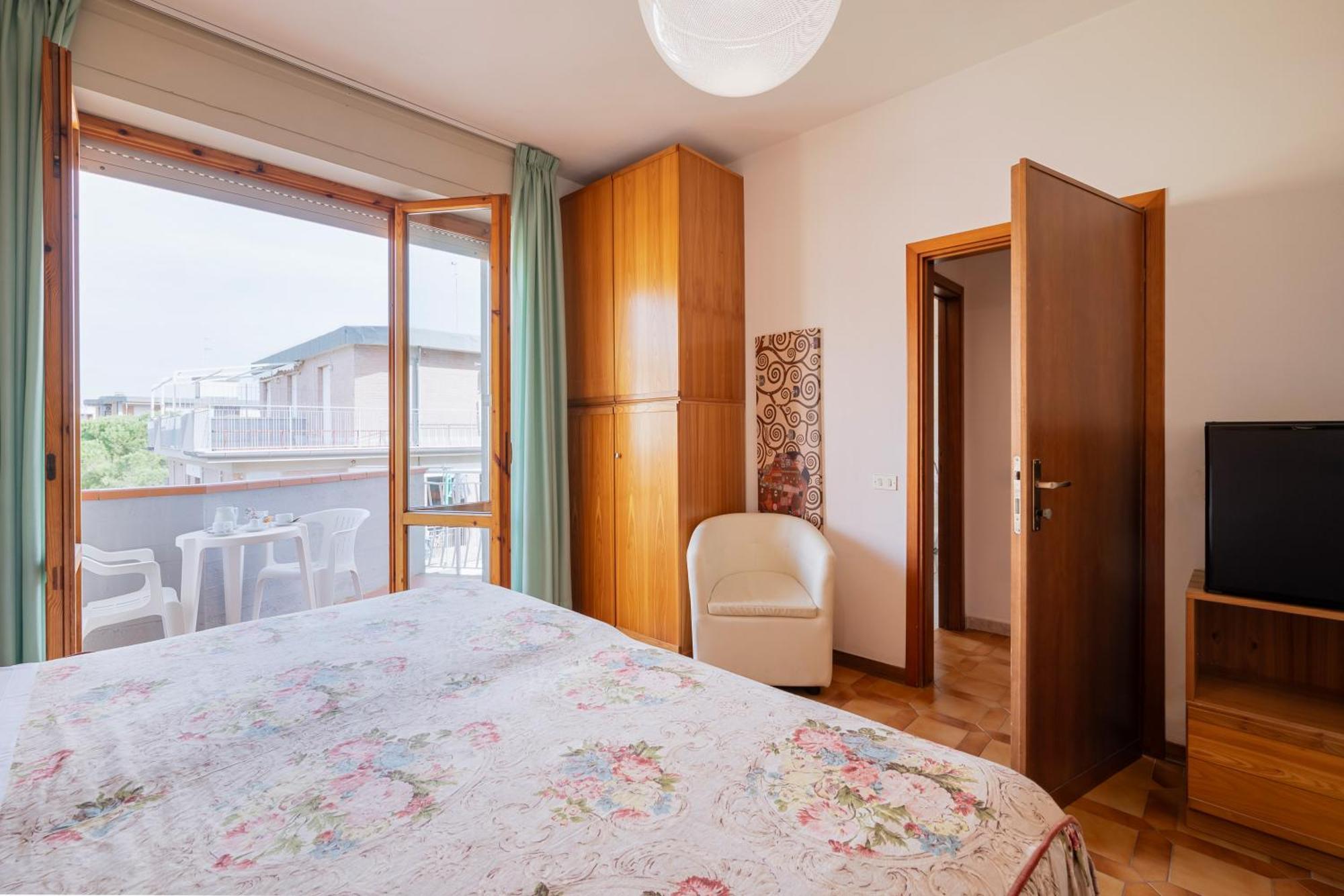 Hotel Parco Dei Pini - 100Mt Dal Mare Follonica Εξωτερικό φωτογραφία