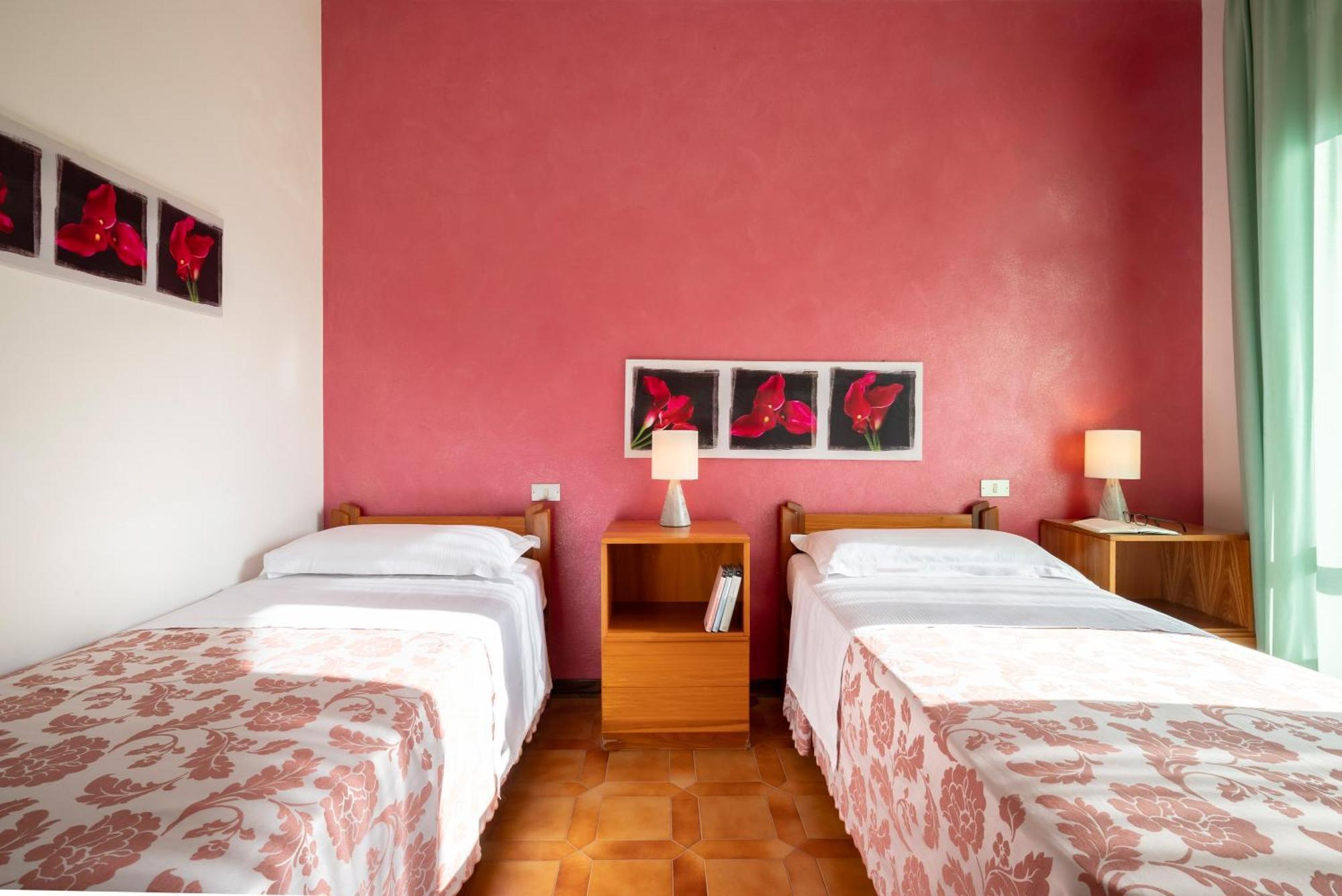 Hotel Parco Dei Pini - 100Mt Dal Mare Follonica Εξωτερικό φωτογραφία