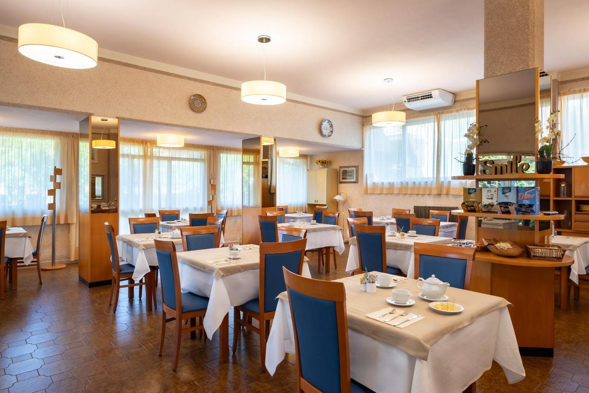 Hotel Parco Dei Pini - 100Mt Dal Mare Follonica Εξωτερικό φωτογραφία