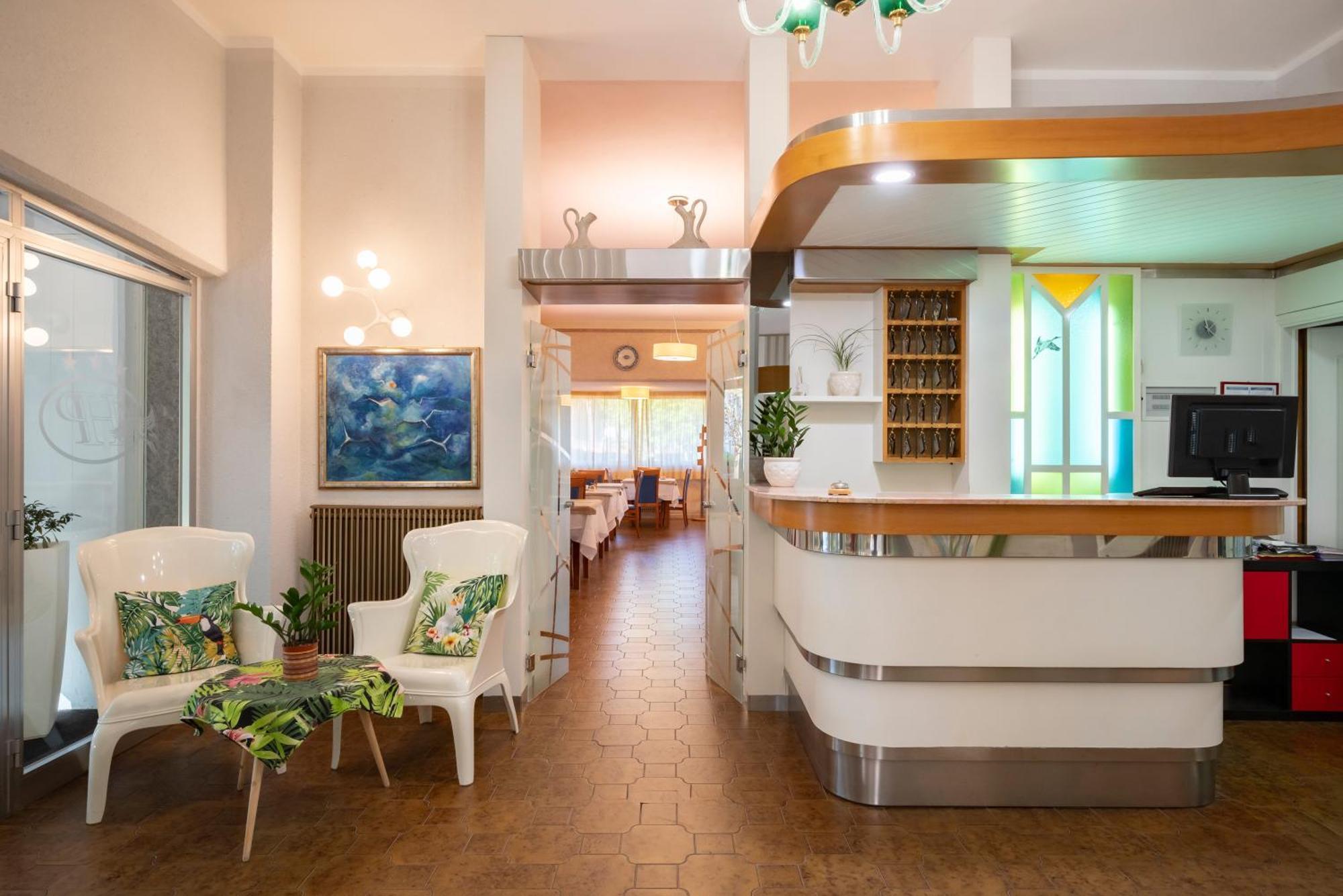 Hotel Parco Dei Pini - 100Mt Dal Mare Follonica Εξωτερικό φωτογραφία