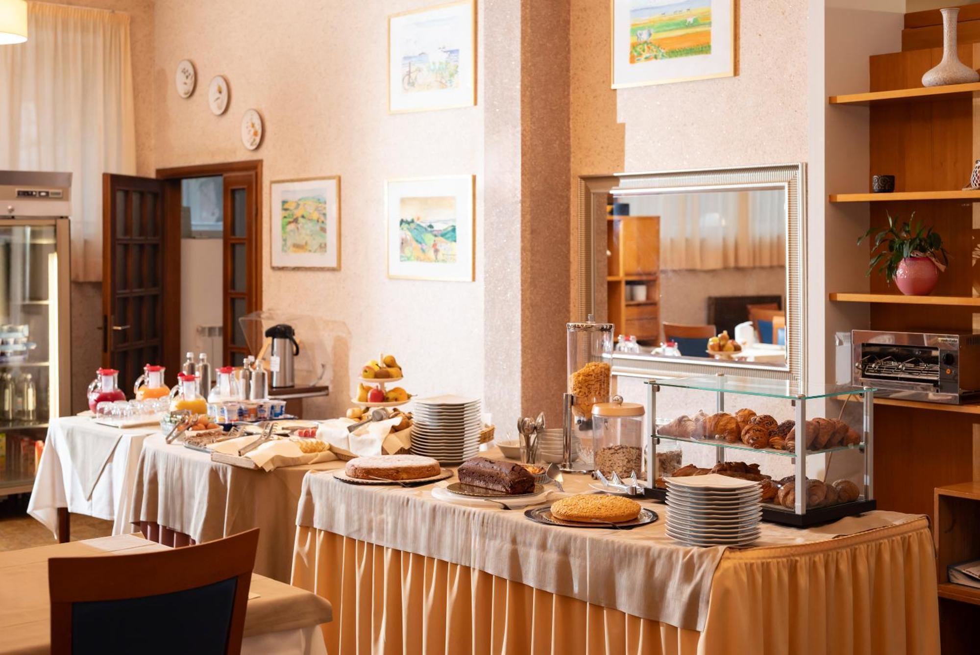 Hotel Parco Dei Pini - 100Mt Dal Mare Follonica Εξωτερικό φωτογραφία